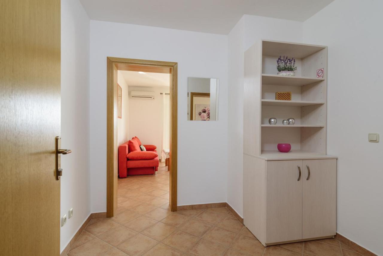 Apartmani Emil 特罗吉尔 外观 照片