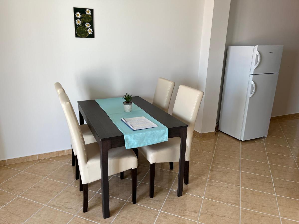 Apartmani Emil 特罗吉尔 外观 照片